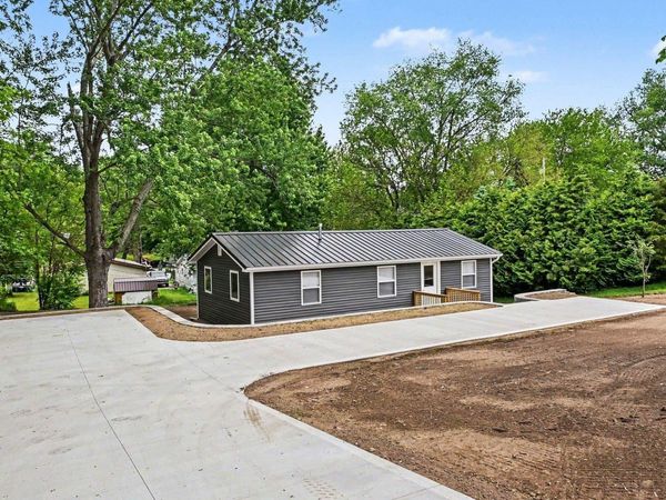 202 S 26th Street, Goshen, IN 46528