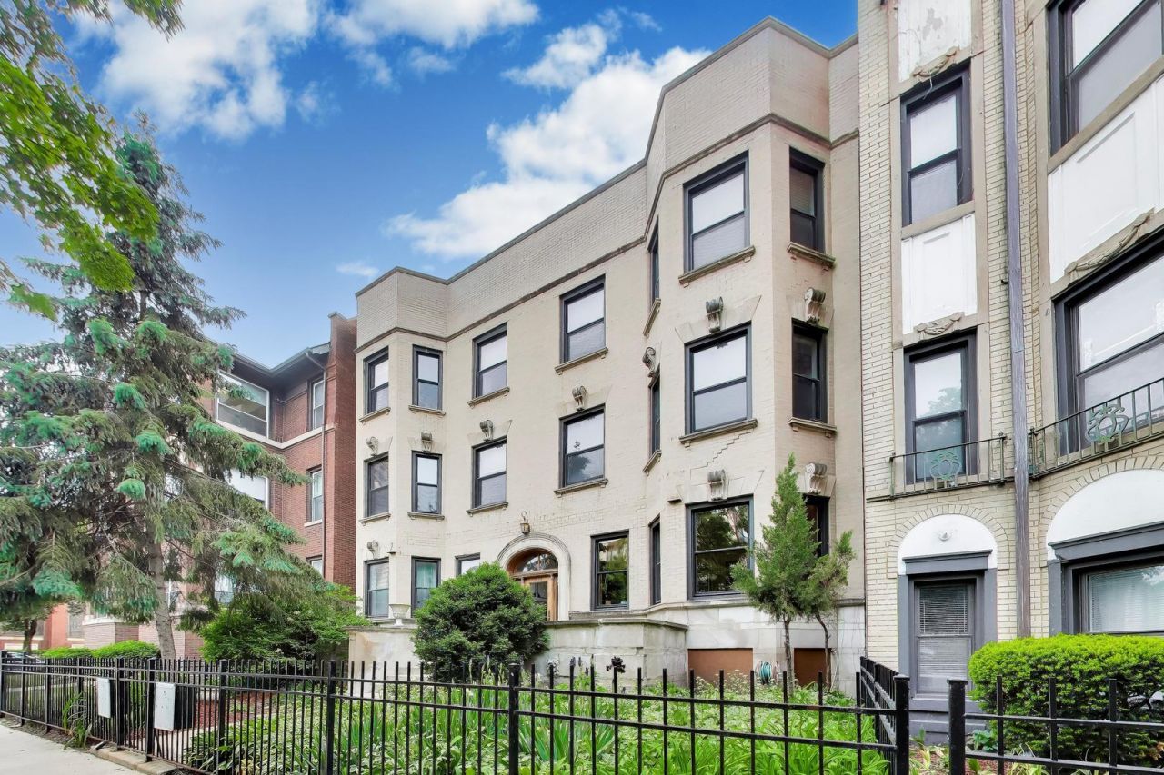 3808 N Pine Grove Avenue, Unit 1N, Chicago, IL 60613 Main Photo