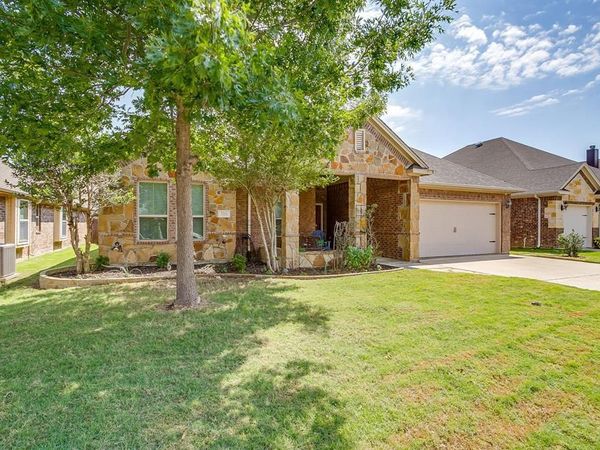 316 Madison Street , Burleson, TX 76028