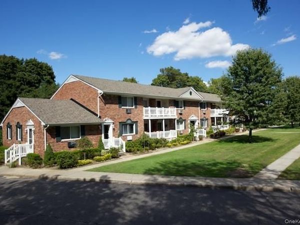 16 Garfield Avenue , Unit 24-B, Sayville, NY 11782