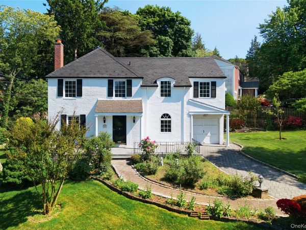 60 Mill Spring Road , Manhasset, NY 11030