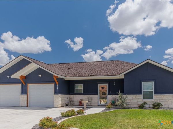 123 Navarro Crossing , Unit 12A, Seguin, TX 78155