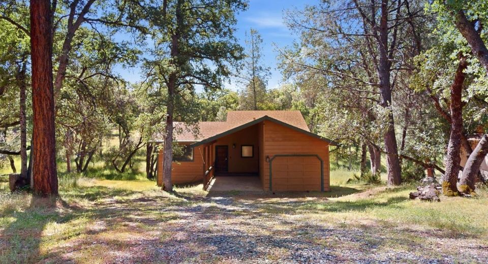 12876 Green Valley Cir, Groveland, CA 95321 Photo