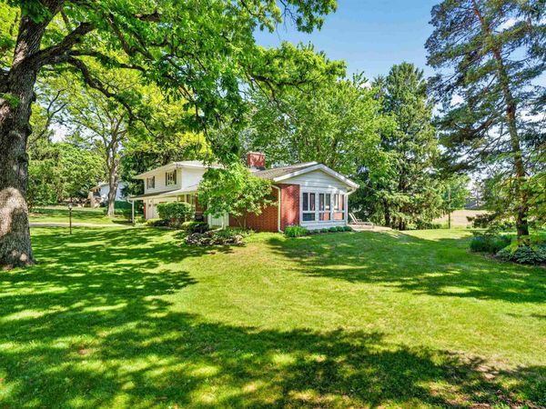 5567 Shamrock Lane, Fitchburg, WI 53711