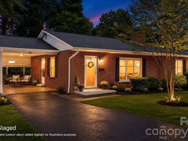 102 Ann Street, Morganton, NC 28655