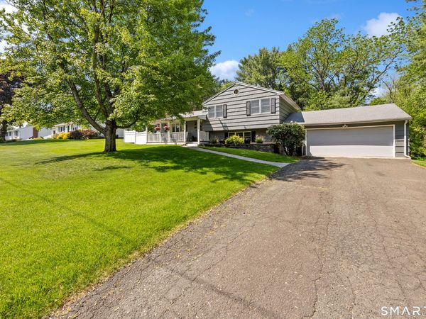 59 Surrey, North Haven, CT 06473