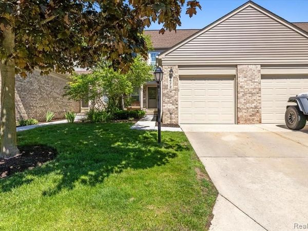 4472 Hunters Circle E , CANTON, MI 48188