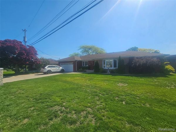 37846 Terra Mar Street, Harrison Twp, MI 48045