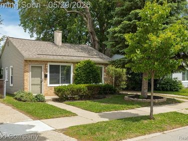 1605 E Hazelhurst Street, Ferndale, MI 48220