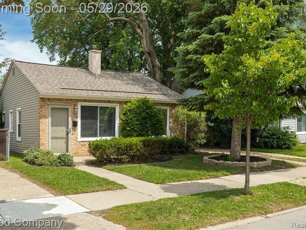 1605 E Hazelhurst Street, Ferndale, MI 48220