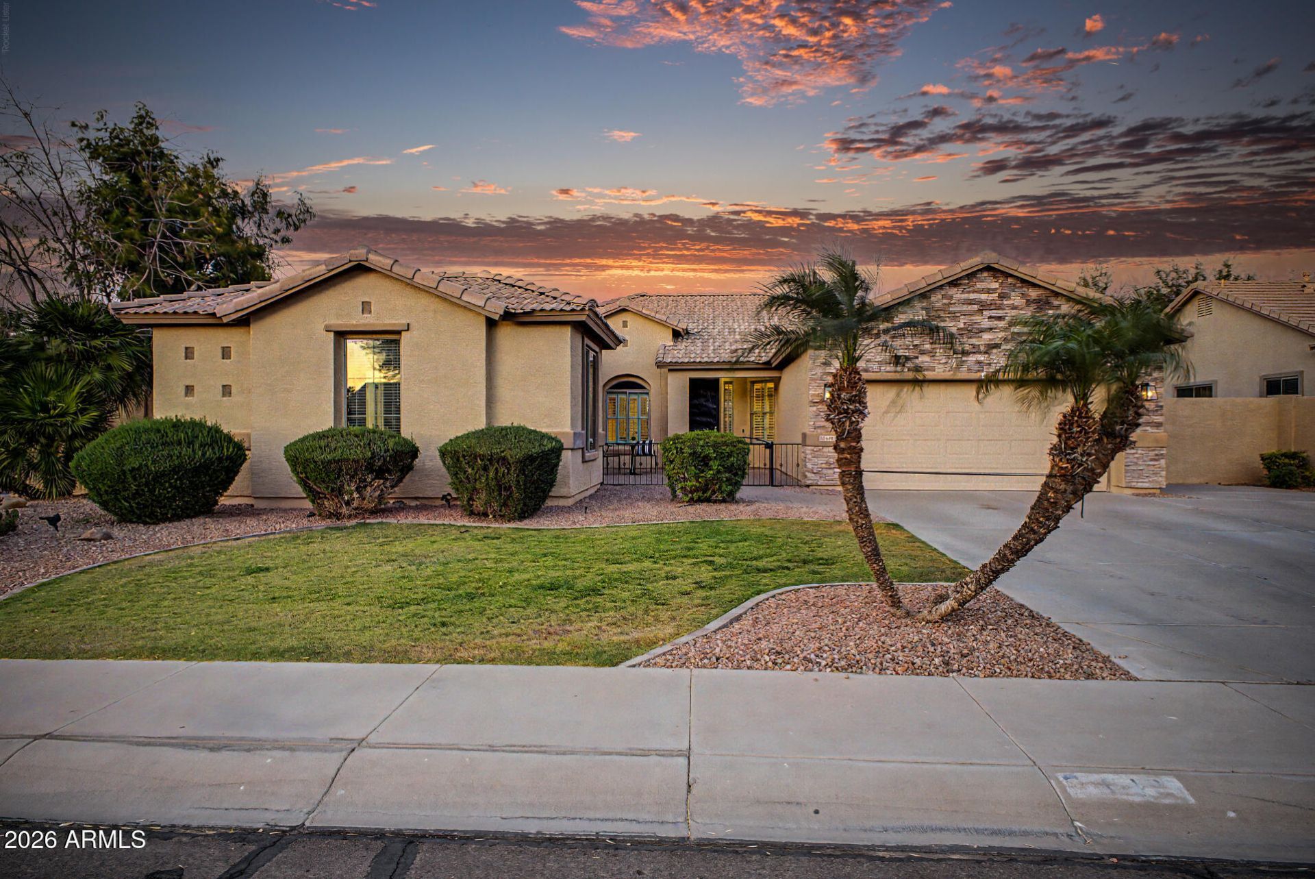 6401 S Onyx Drive, Chandler, AZ 85249 Main Photo