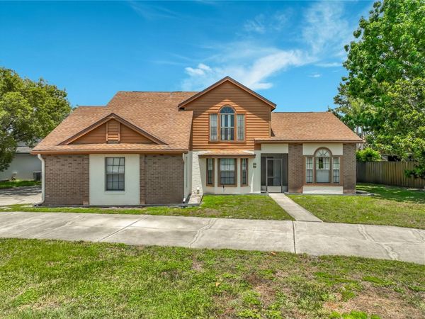 2205 FAIRMONT CIRCLE , ORLANDO, FL 32837