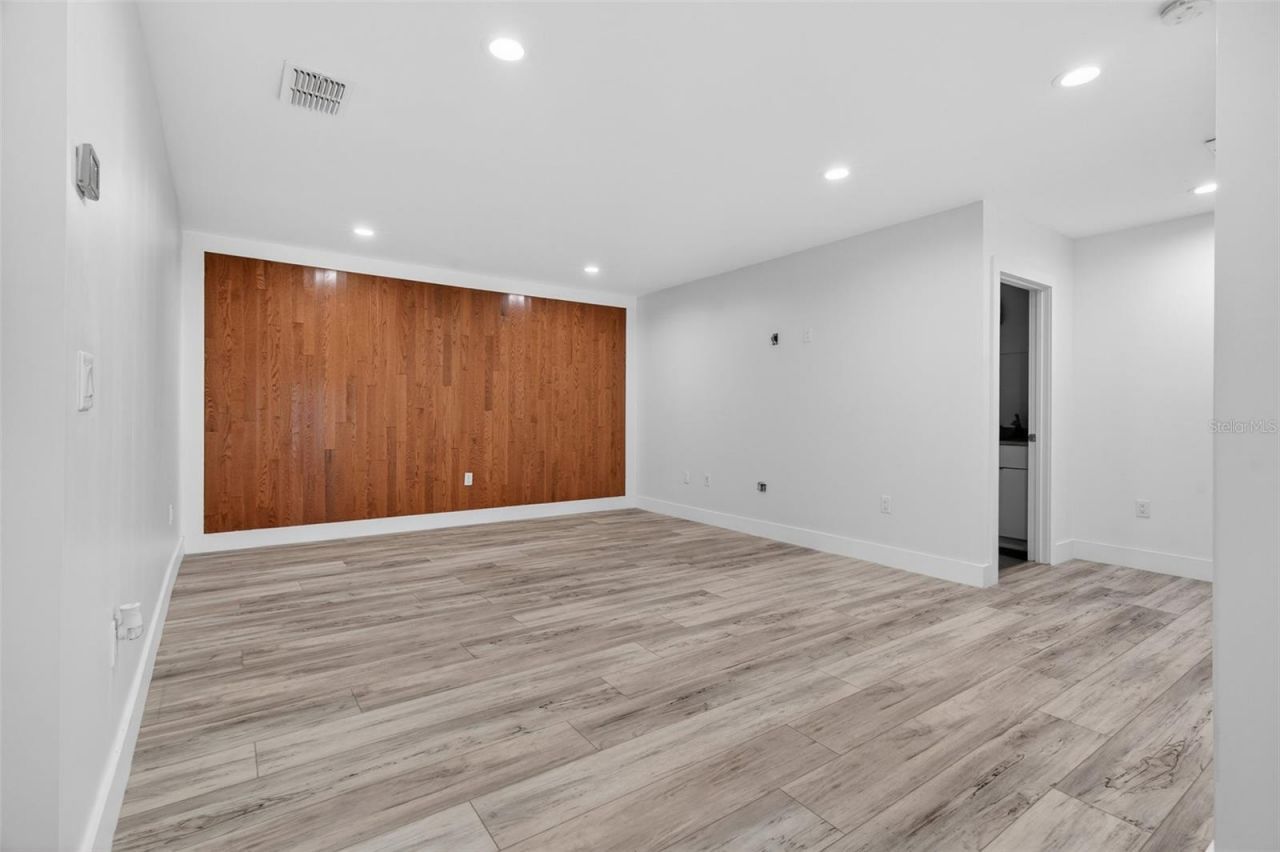 3059 S Lakeshore Court, Eustis, FL 32726 Photo