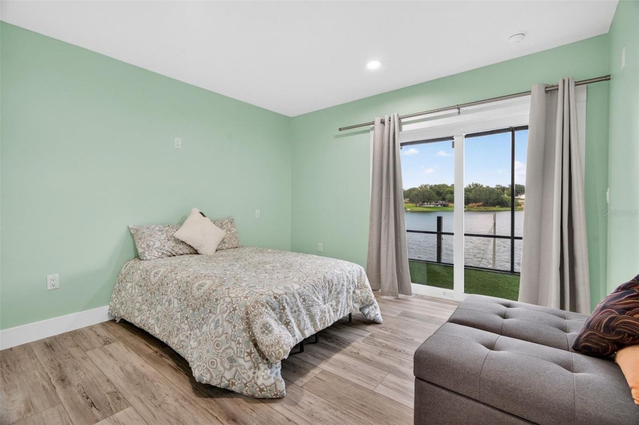 3059 S Lakeshore Court, Eustis, FL 32726 Photo
