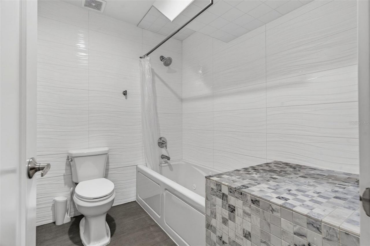 3059 S Lakeshore Court, Eustis, FL 32726 Photo