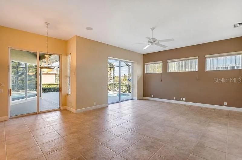 1704 Amberwynd Circle W, Palmetto, FL 34221 Photo