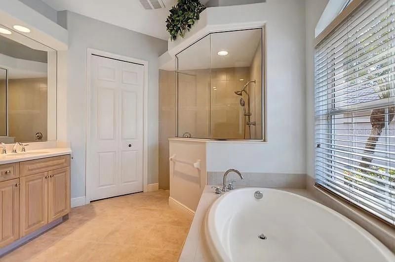 1704 Amberwynd Circle W, Palmetto, FL 34221 Photo