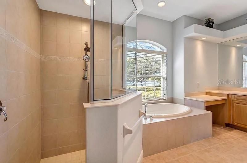 1704 Amberwynd Circle W, Palmetto, FL 34221 Photo