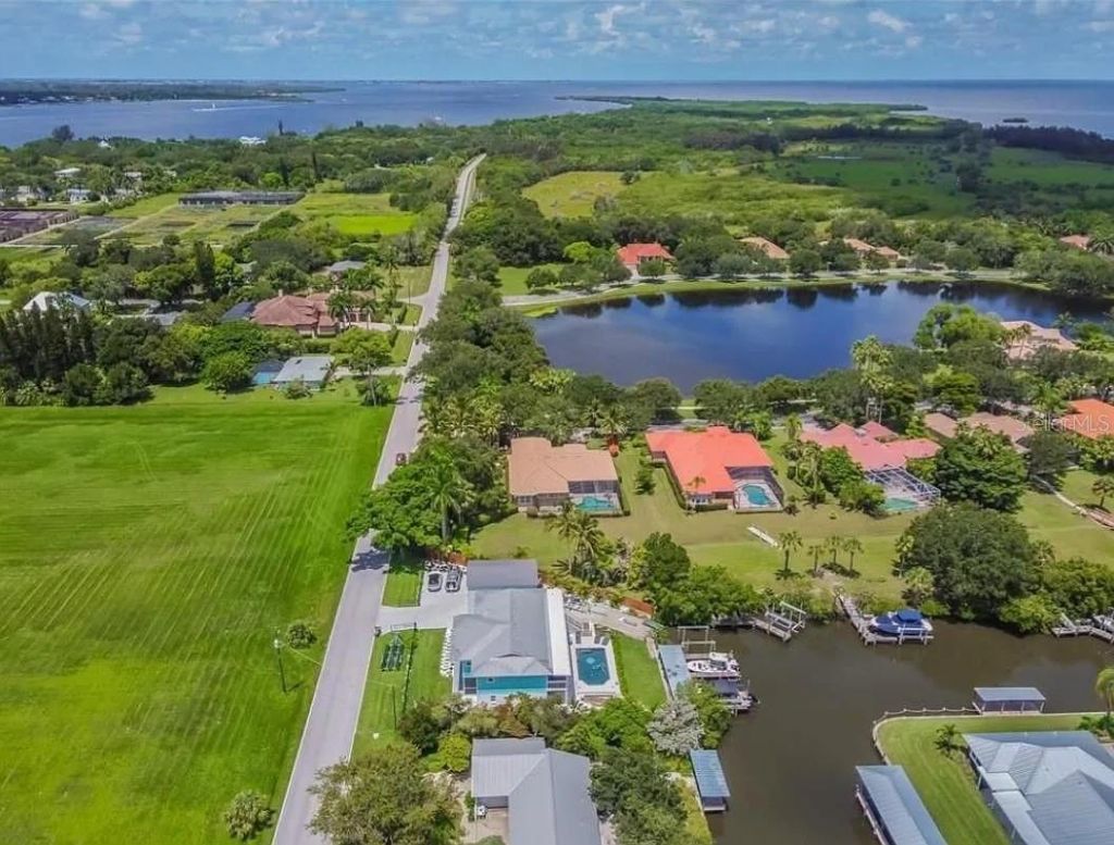 1704 Amberwynd Circle W, Palmetto, FL 34221 Photo