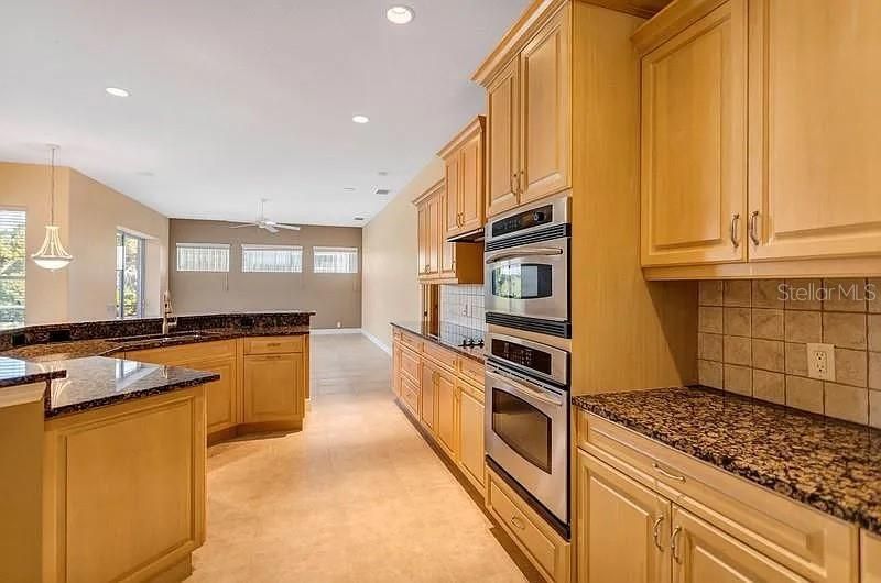 1704 Amberwynd Circle W, Palmetto, FL 34221 Photo