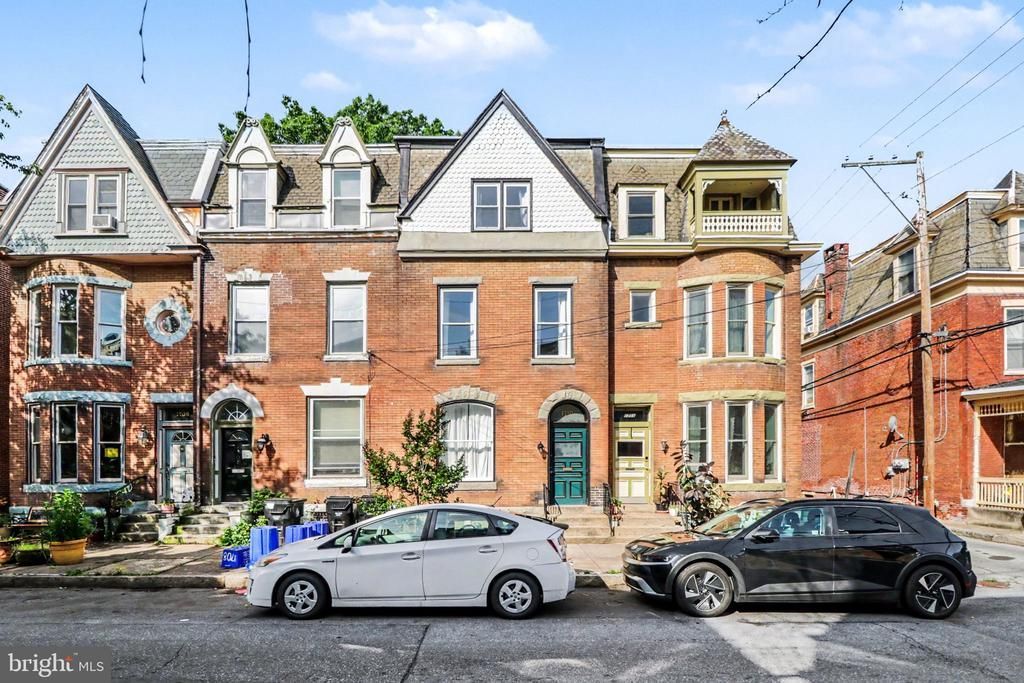 1710 GREEN STREET , HARRISBURG, PA 17102