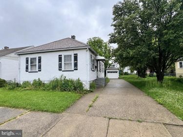 830 MILLER STREET, EASTON, PA 18042