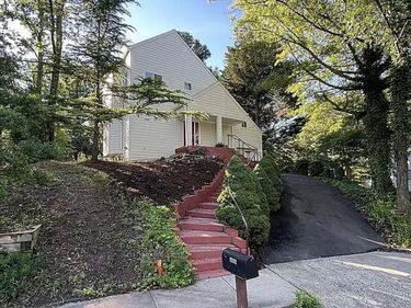 1661 CEDAR HOLLOW WAY, RESTON, VA 20194