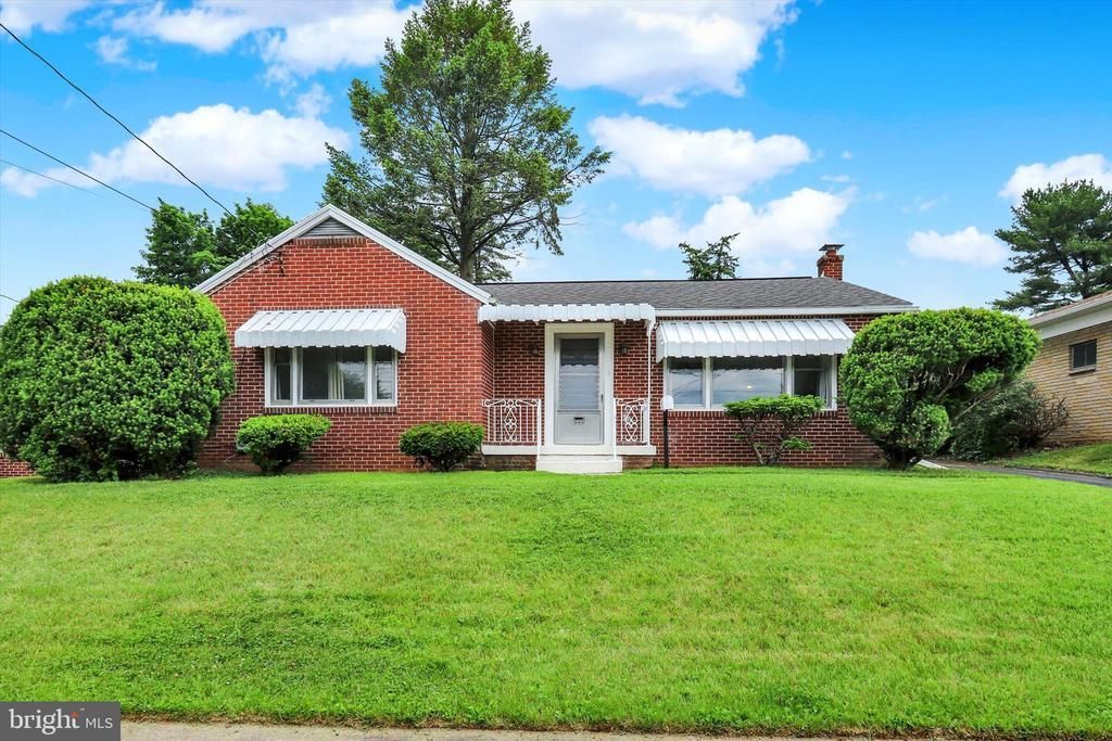 777 Blanchard Avenue, Chambersburg, PA 17201 Main Photo