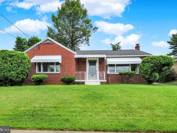 777 BLANCHARD AVENUE, CHAMBERSBURG, PA 17201