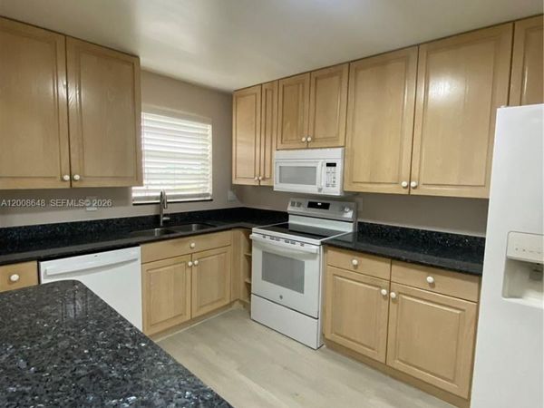 605 S State Road 7 , Unit 3F, Margate, FL 33068