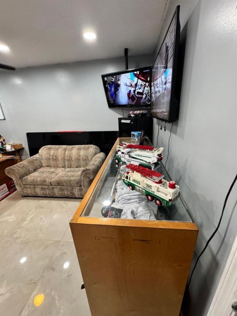 12390 NW 106th Ct , Unit 12390, Medley, FL 33178 Photo