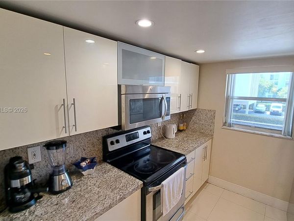 201 178th Dr, Unit 209, Sunny Isles Beach, FL 33160