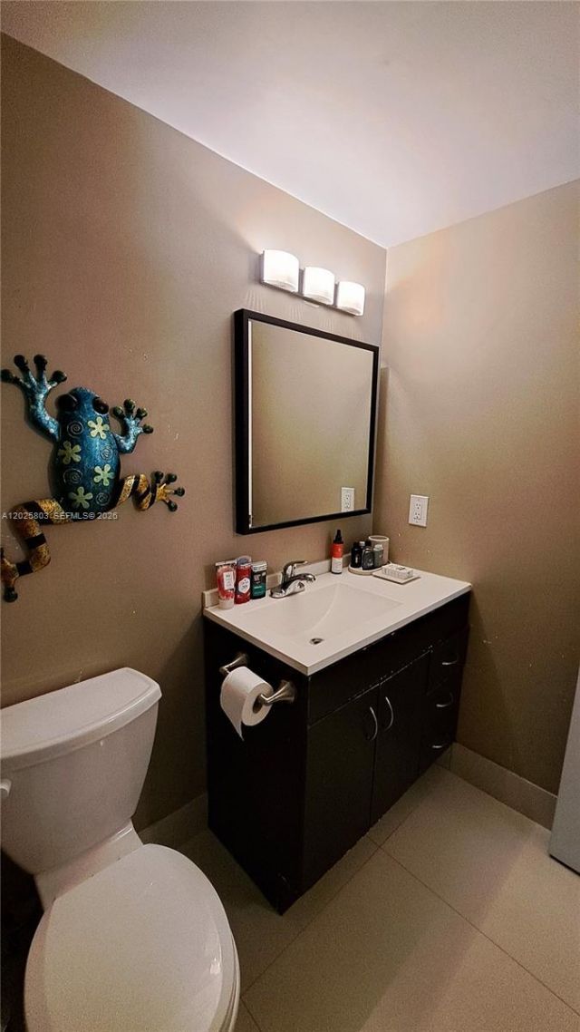201 178th Dr, Unit 209, Sunny Isles Beach, FL 33160 Photo