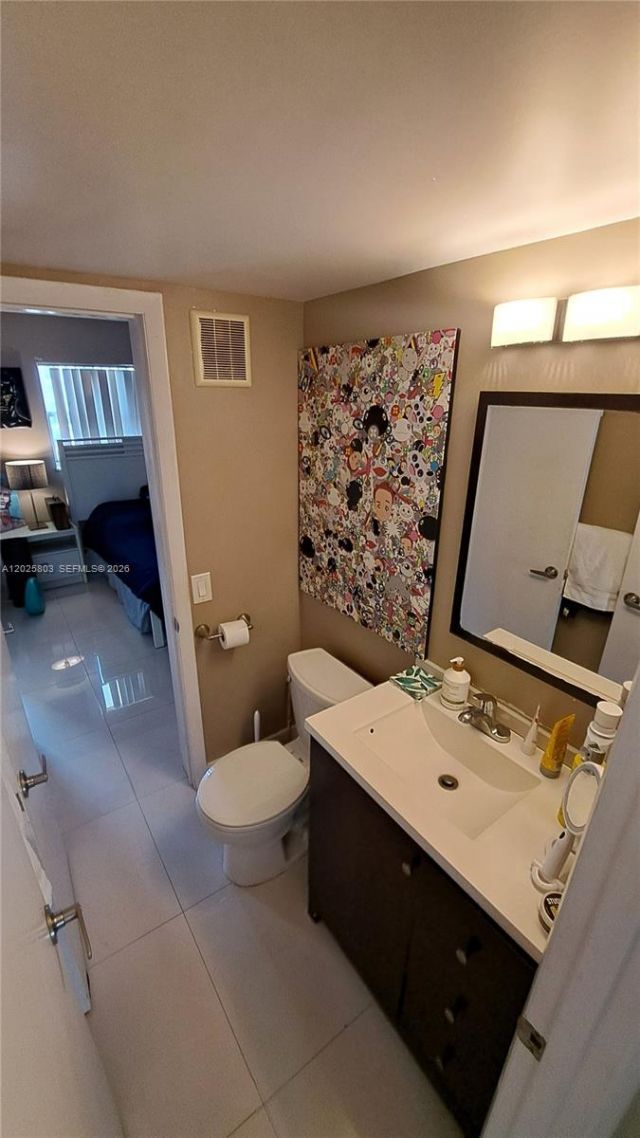 201 178th Dr, Unit 209, Sunny Isles Beach, FL 33160 Photo