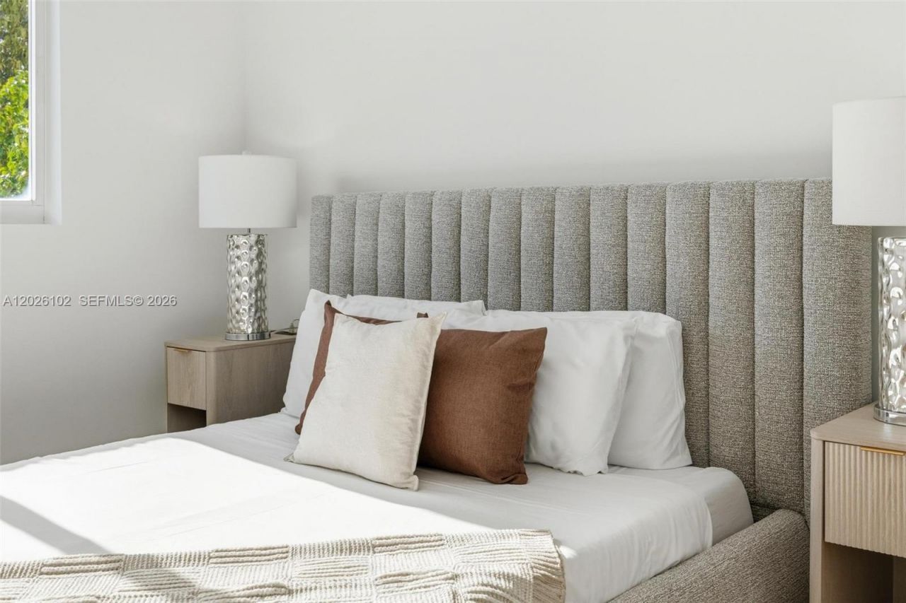 1975 Calais Dr, Unit 5, Miami Beach, FL 33141 Photo
