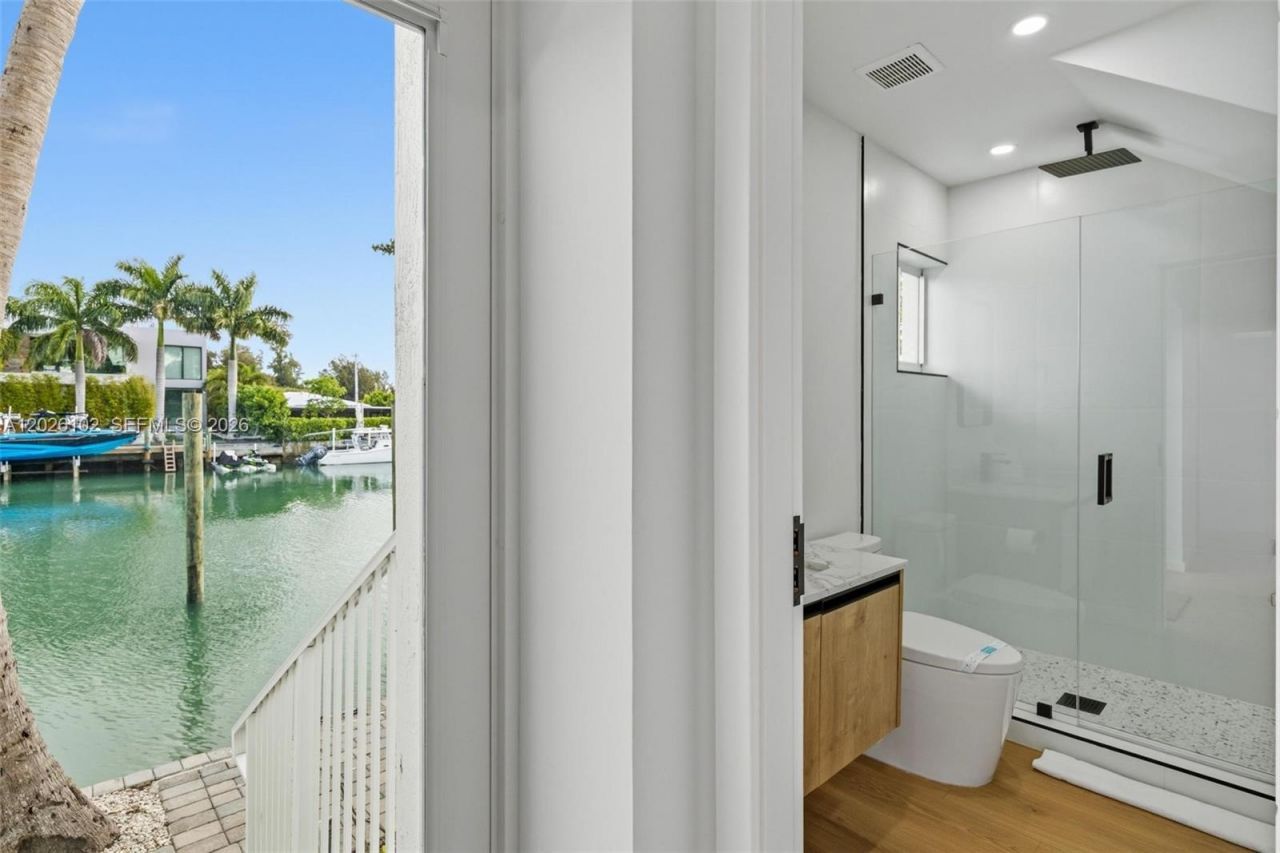 1975 Calais Dr, Unit 5, Miami Beach, FL 33141 Photo
