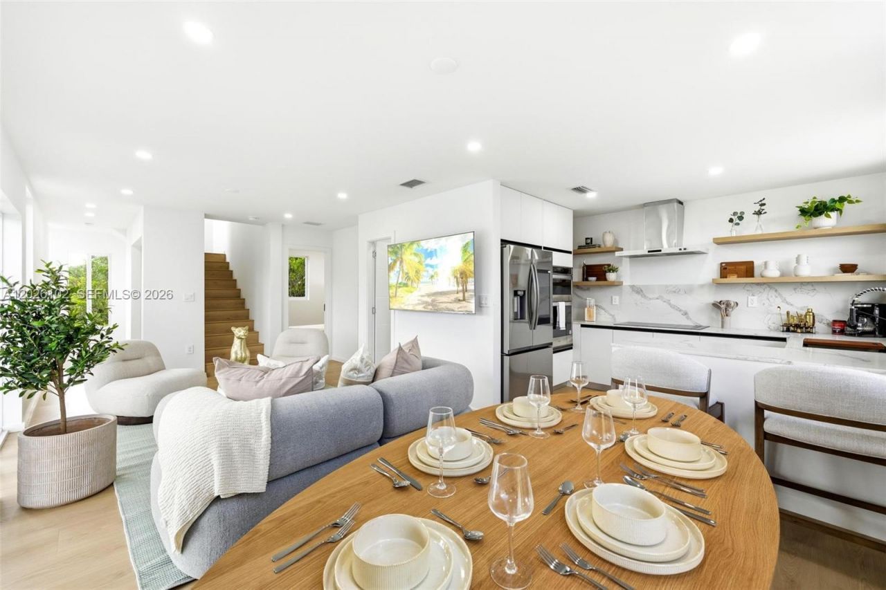 1975 Calais Dr, Unit 5, Miami Beach, FL 33141 Photo