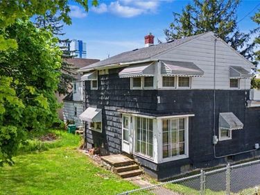 473 7th Street , Niagara Falls, NY 14301