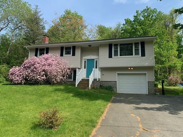 9 Ash Ln, West Brookfield, MA 01585