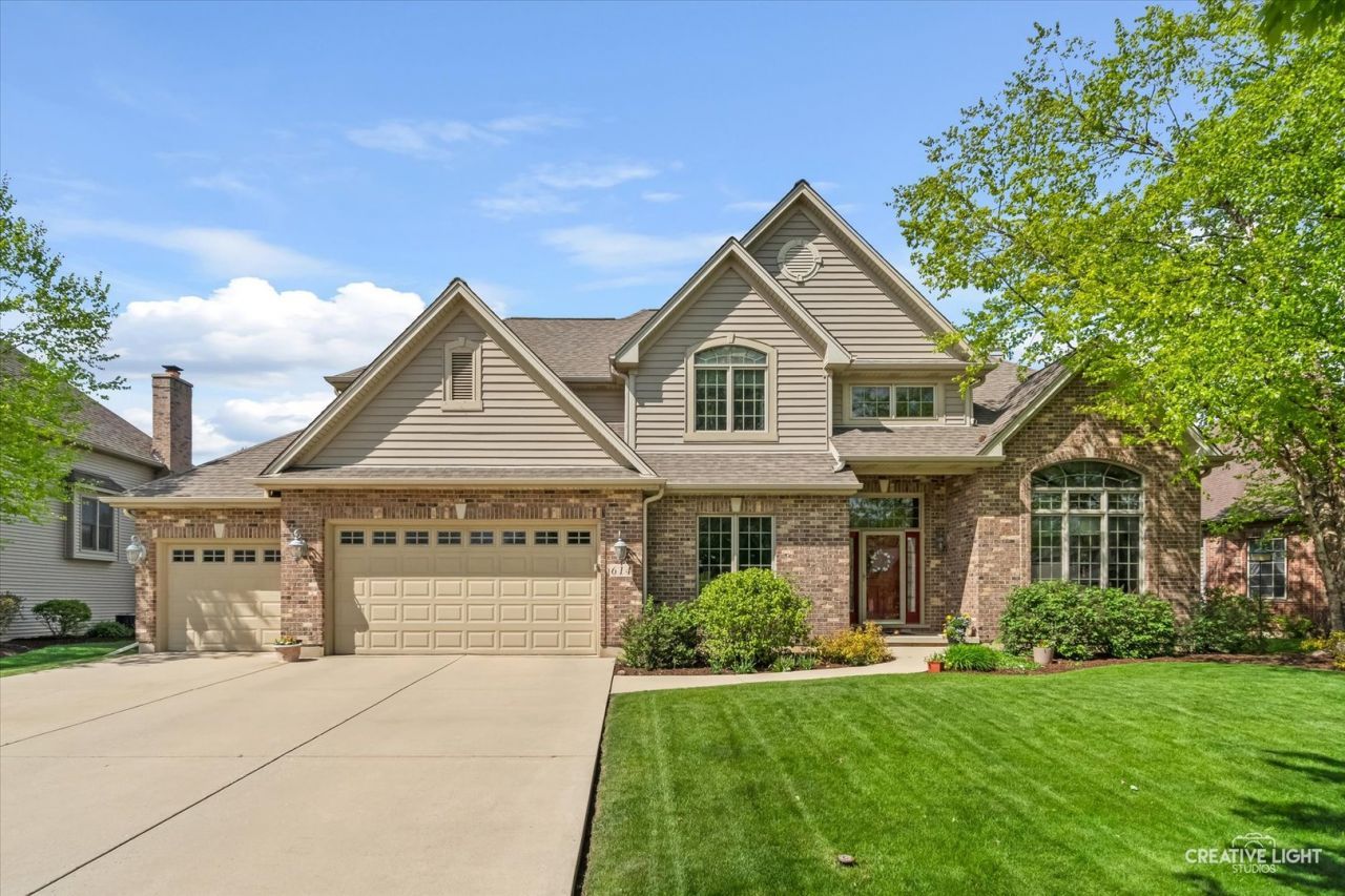 614 Pine Street , Sugar Grove, IL 60554