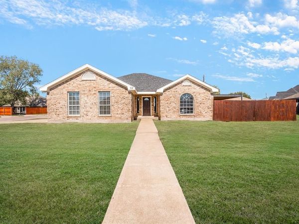 712 Billups Circle, Van Alstyne, TX 75495