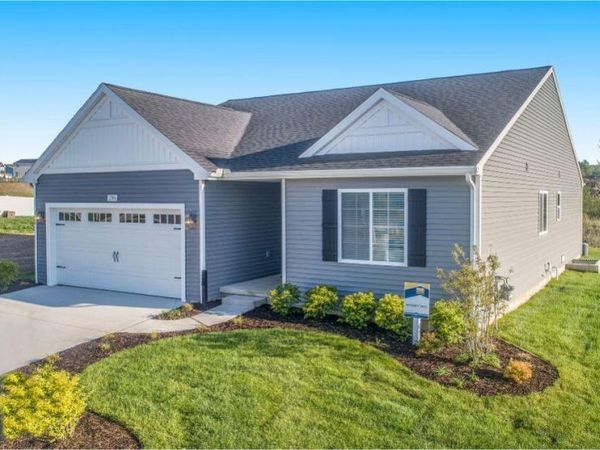 2769 Plover Drive SE, Kentwood, MI 49508