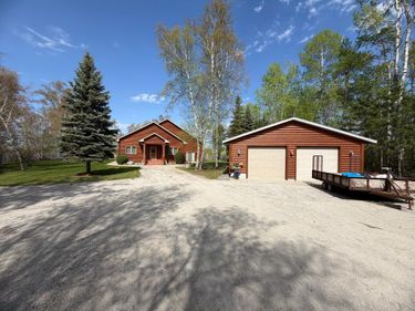 1377 Riverside Drive NW, Baudette, MN 56623