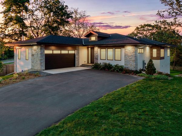 10821 Blossom Road, Eden Prairie, MN 55347