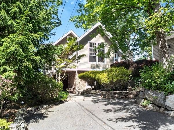 73 South Rd, Bloomingdale, NJ 07403