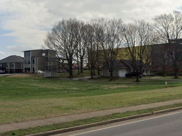 722 Lovers Lane , Bowling Green, KY 42104