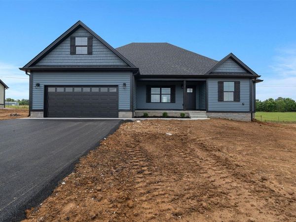 101 Courtlynn Drive , Smiths Grove, KY 42171