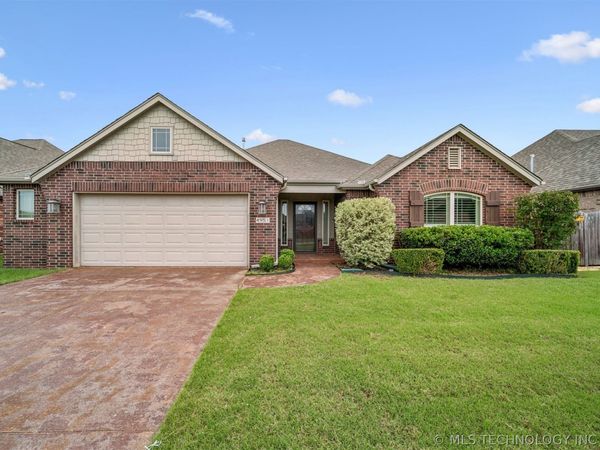 4951 S 185th Avenue , Tulsa, OK 74134