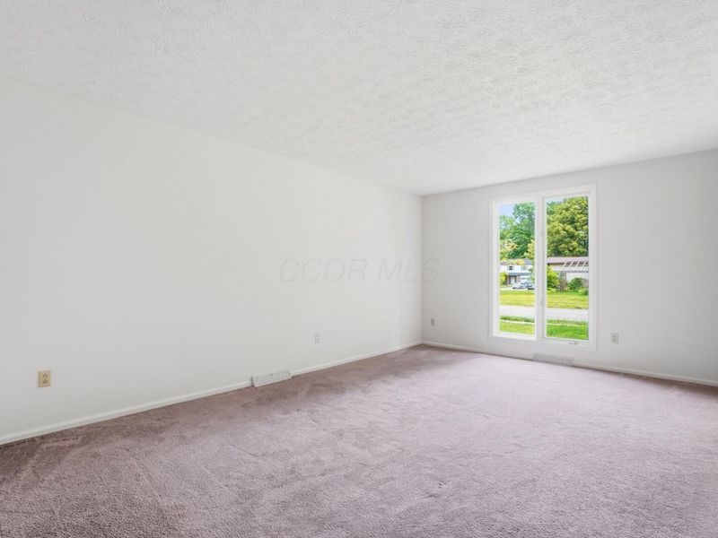 7111 White Butterfly Lane, Reynoldsburg, OH 43068 Photo 17