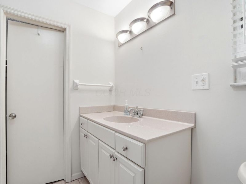 7111 White Butterfly Lane, Reynoldsburg, OH 43068 Photo 41